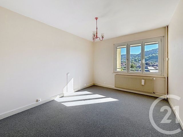 Appartement F3 &agrave; louer - 3 pi&egrave;ces - 87,56 m2 - Remiremont - 88 - LORRAINE