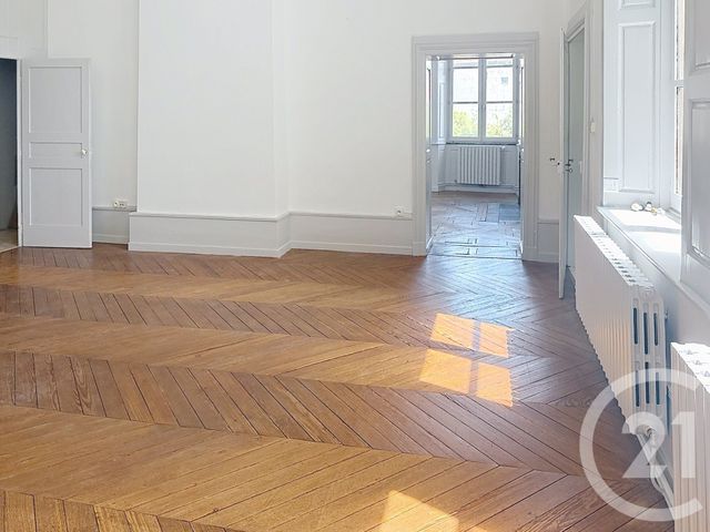 Appartement &agrave; vendre - 6 pi&egrave;ces - 143 m2 - Remiremont - 88 - LORRAINE