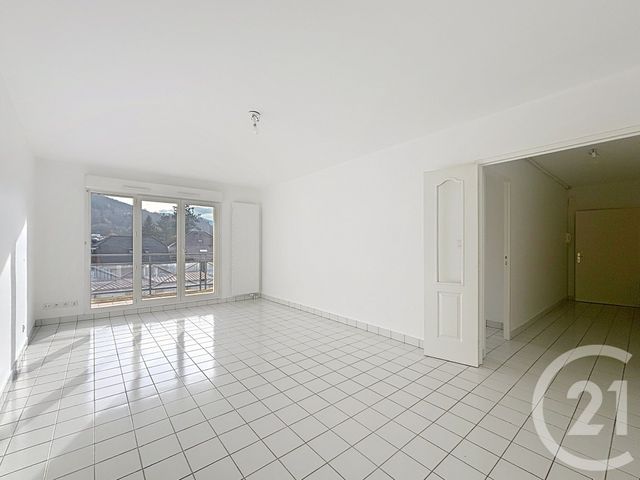 Appartement F3 à louer - 3 pièces - 70 m2 - Remiremont - 88 - LORRAINE