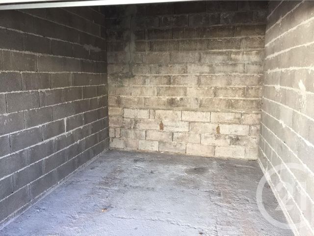 Parking à louer - 12 m2 - Remiremont - 88 - LORRAINE