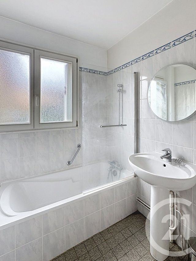 Appartement F2 à louer - 2 pièces - 60,16 m2 - Remiremont - 88 - LORRAINE