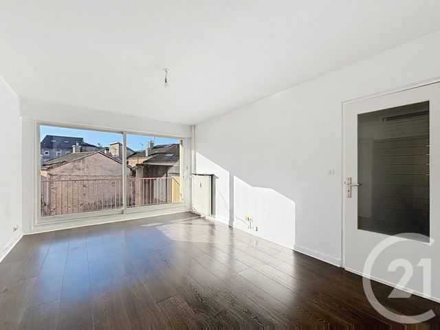 Appartement F3 &agrave; louer - 3 pi&egrave;ces - 65 m2 - Remiremont - 88 - LORRAINE