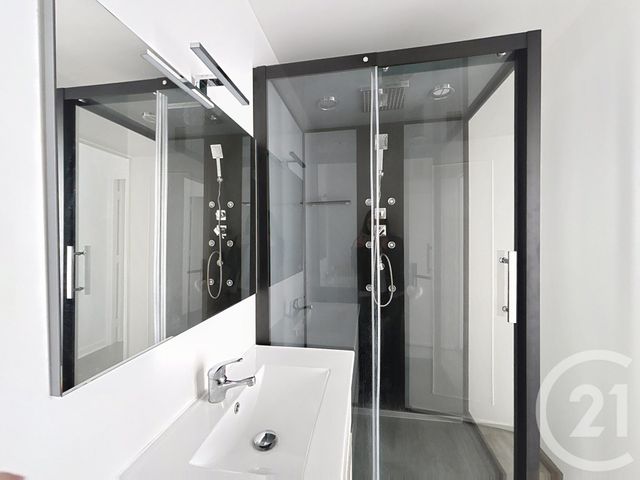 Appartement F3 &agrave; louer - 3 pi&egrave;ces - 65 m2 - Remiremont - 88 - LORRAINE