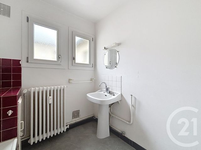 Appartement F2 à louer - 2 pièces - 56,17 m2 - Remiremont - 88 - LORRAINE