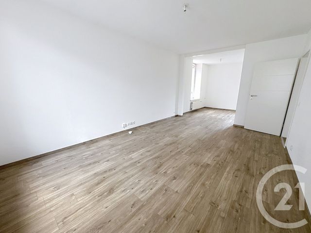 Appartement F3 &agrave; louer - 3 pi&egrave;ces - 79,46 m2 - Remiremont - 88 - LORRAINE