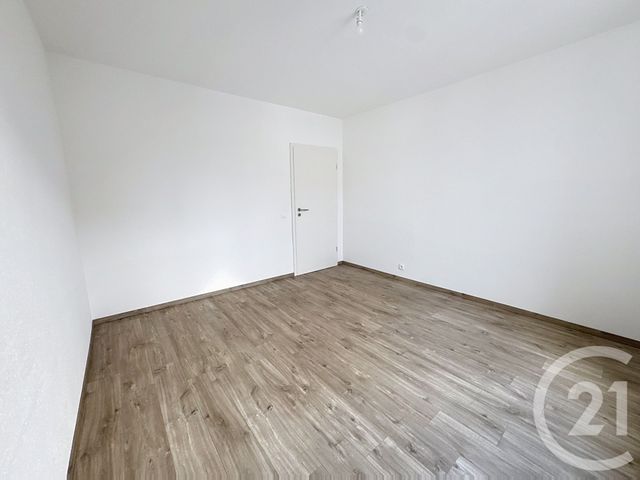 Appartement F3 &agrave; louer - 3 pi&egrave;ces - 79,46 m2 - Remiremont - 88 - LORRAINE