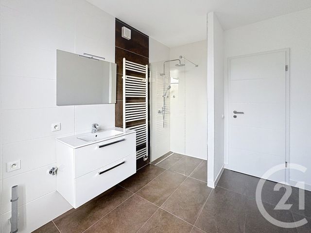 Appartement F3 &agrave; louer - 3 pi&egrave;ces - 79,46 m2 - Remiremont - 88 - LORRAINE