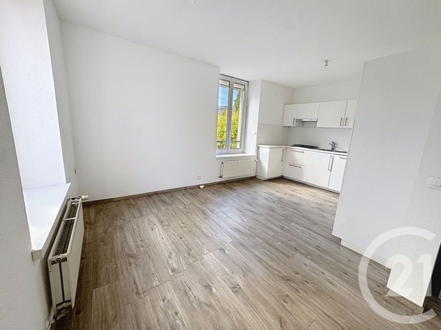 Appartement F3 &agrave; louer - 3 pi&egrave;ces - 79,46 m2 - Remiremont - 88 - LORRAINE