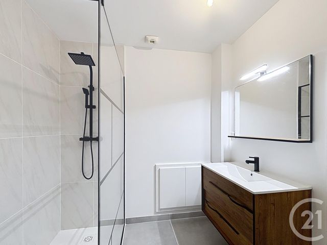 Appartement F5 &agrave; louer - 5 pi&egrave;ces - 91 m2 - Le Thillot - 88 - LORRAINE