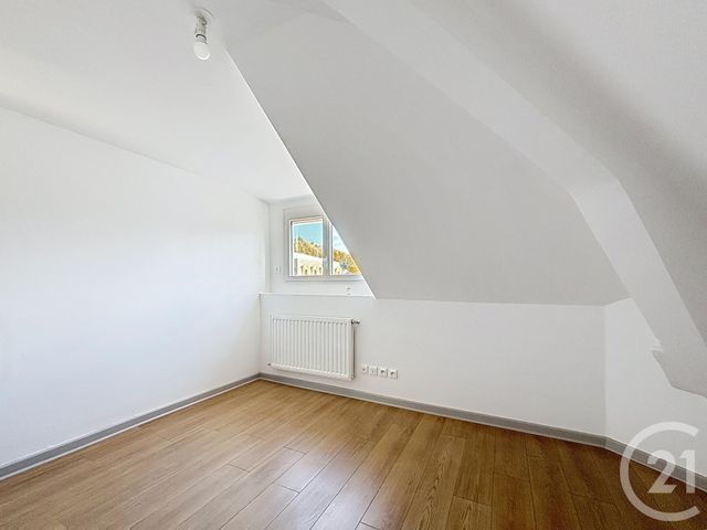 Appartement F5 &agrave; louer - 5 pi&egrave;ces - 91 m2 - Le Thillot - 88 - LORRAINE