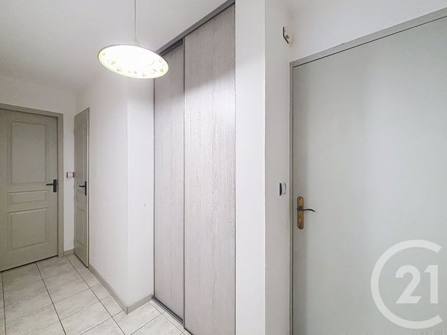 Appartement Studio &agrave; louer - 1 pi&egrave;ce - 33,06 m2 - Remiremont - 88 - LORRAINE