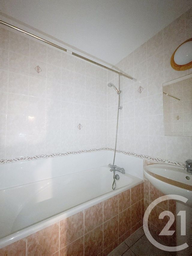 Appartement Studio &agrave; louer - 1 pi&egrave;ce - 33,06 m2 - Remiremont - 88 - LORRAINE