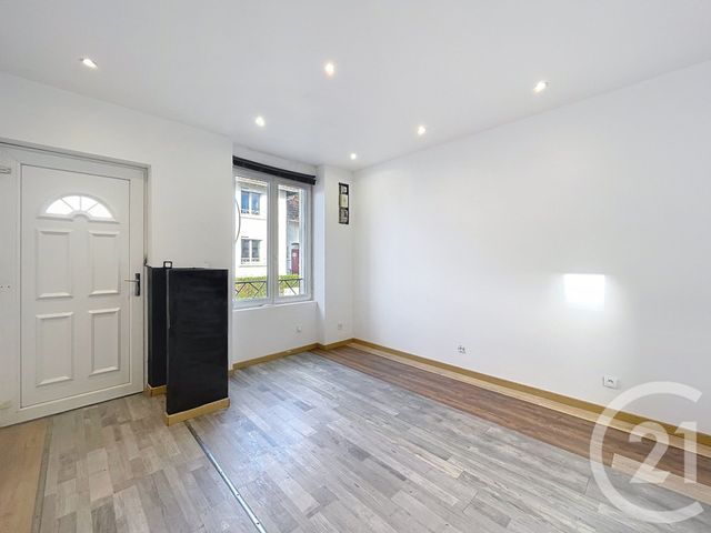 Maison &agrave; louer - 4 pi&egrave;ces - 61,26 m2 - Golbey - 88 - LORRAINE