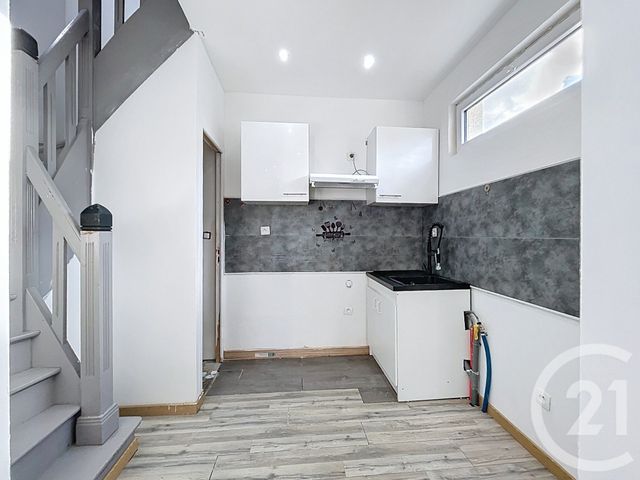 Maison &agrave; louer - 4 pi&egrave;ces - 61,26 m2 - Golbey - 88 - LORRAINE