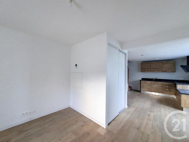 Appartement F4 &agrave; louer - 4 pi&egrave;ces - 85,79 m2 - Pouxeux - 88 - LORRAINE