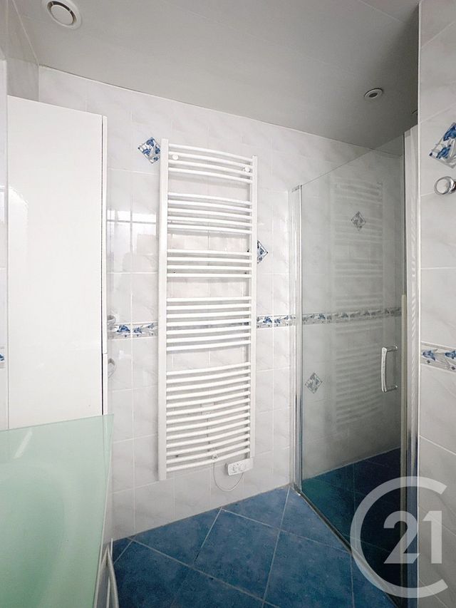 Appartement F4 &agrave; louer - 4 pi&egrave;ces - 71,92 m2 - Remiremont - 88 - LORRAINE