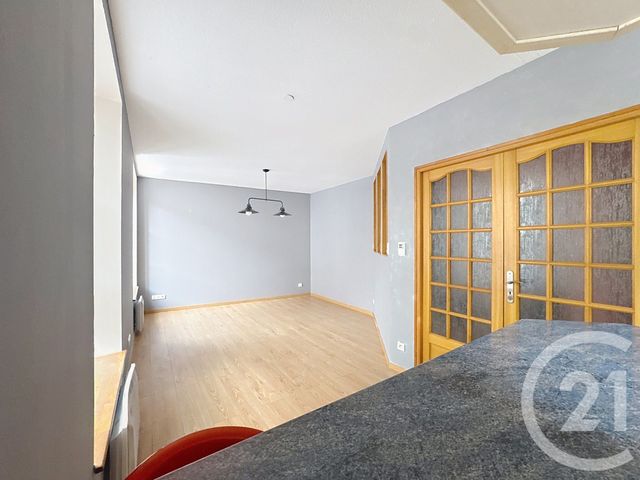 Appartement F4 &agrave; louer - 4 pi&egrave;ces - 71,92 m2 - Remiremont - 88 - LORRAINE