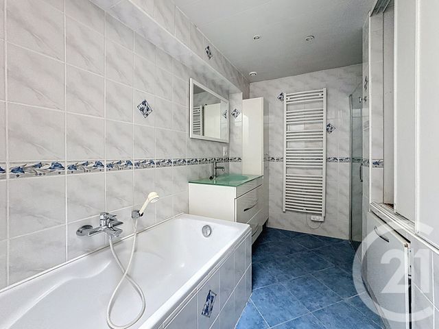 Appartement F4 &agrave; louer - 4 pi&egrave;ces - 71,92 m2 - Remiremont - 88 - LORRAINE