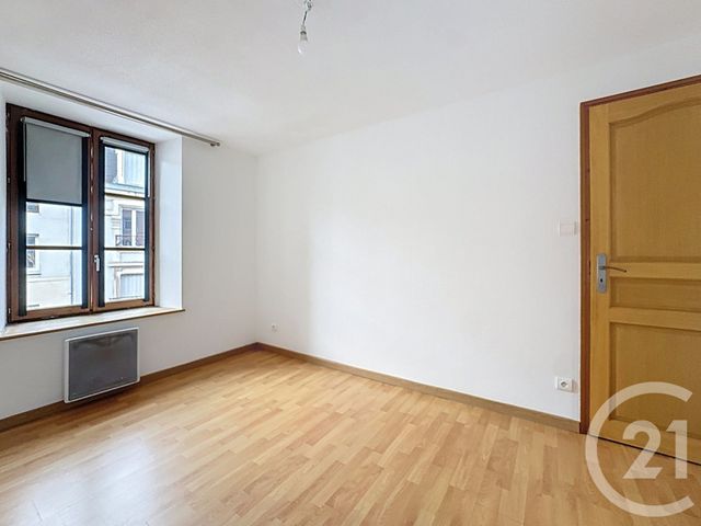 Appartement F4 &agrave; louer - 4 pi&egrave;ces - 71,92 m2 - Remiremont - 88 - LORRAINE