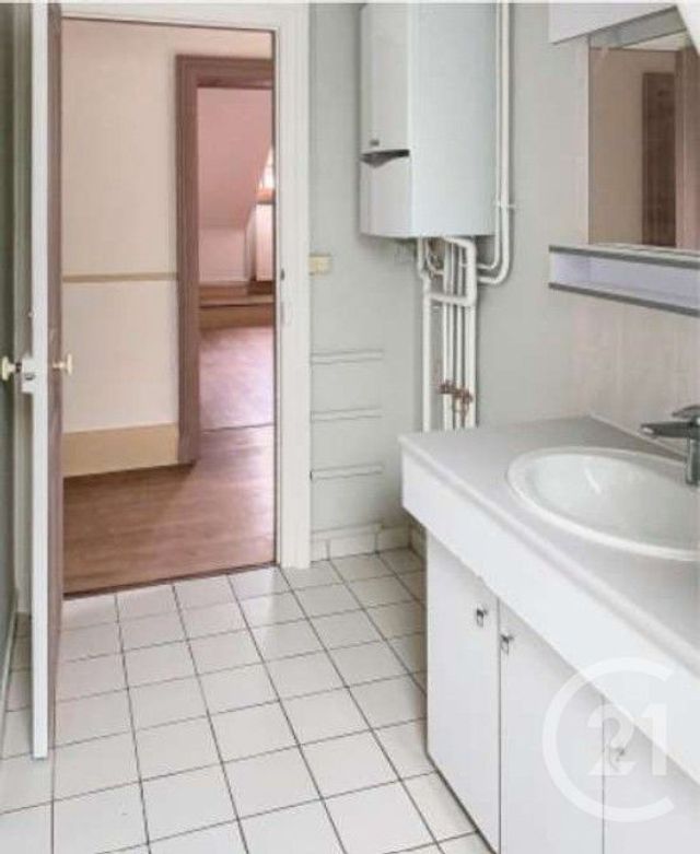 Appartement F3 &agrave; louer - 3 pi&egrave;ces - 80,72 m2 - Epinal - 88 - LORRAINE