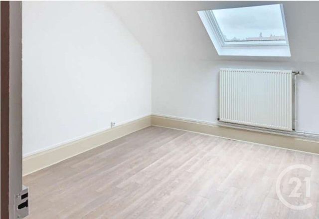 Appartement F3 &agrave; louer - 3 pi&egrave;ces - 80,72 m2 - Epinal - 88 - LORRAINE