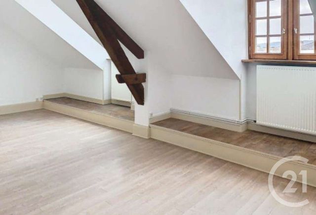 Appartement F3 &agrave; louer - 3 pi&egrave;ces - 80,72 m2 - Epinal - 88 - LORRAINE