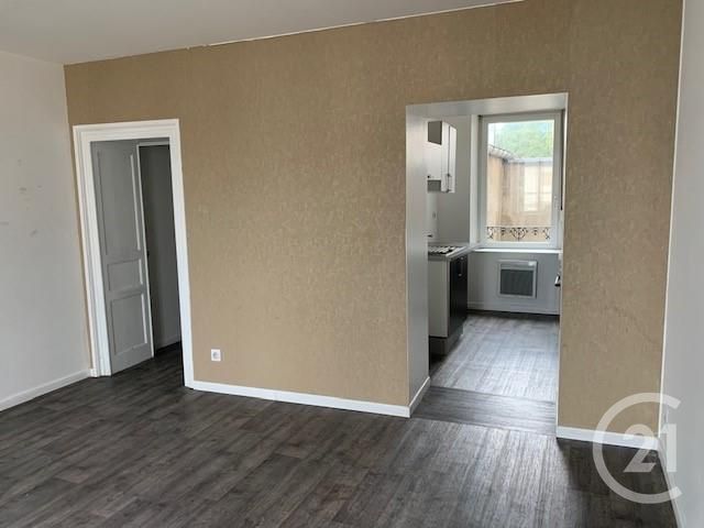 Appartement F3 &agrave; louer - 3 pi&egrave;ces - 61,81 m2 - Golbey - 88 - LORRAINE