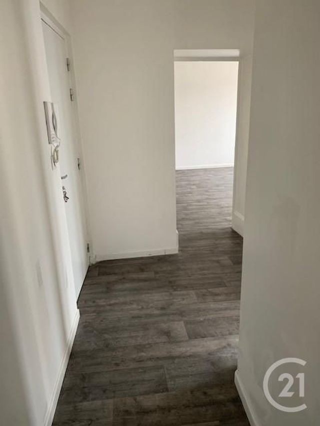 Appartement F3 &agrave; louer - 3 pi&egrave;ces - 61,81 m2 - Golbey - 88 - LORRAINE