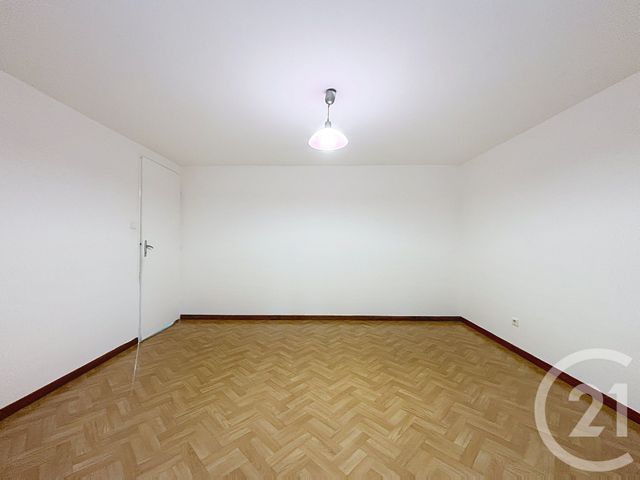 Appartement F4 &agrave; louer - 4 pi&egrave;ces - 92,12 m2 - St Etienne Les Remiremont - 88 - LORRAINE