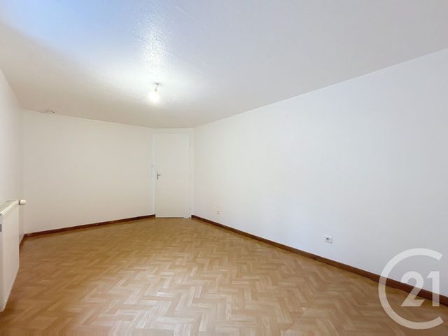 Appartement F4 &agrave; louer - 4 pi&egrave;ces - 92,12 m2 - St Etienne Les Remiremont - 88 - LORRAINE