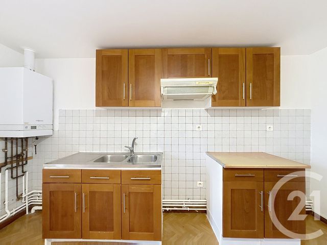 Appartement F4 &agrave; louer - 4 pi&egrave;ces - 92,12 m2 - St Etienne Les Remiremont - 88 - LORRAINE