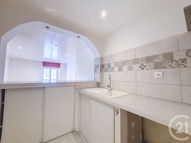 Appartement F2 &agrave; louer - 2 pi&egrave;ces - 39,75 m2 - Remiremont - 88 - LORRAINE