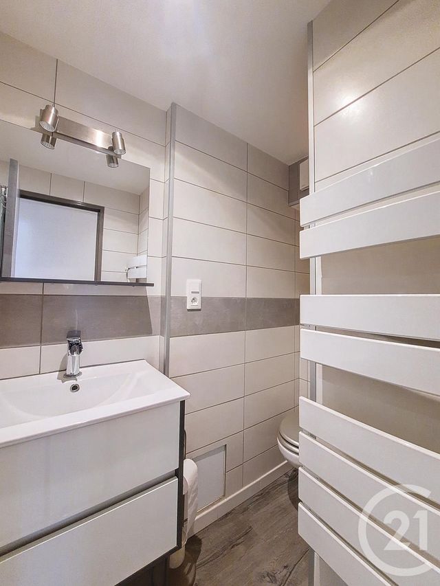 Appartement F2 &agrave; louer - 2 pi&egrave;ces - 39,75 m2 - Remiremont - 88 - LORRAINE