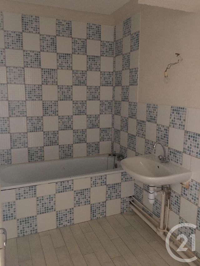 Appartement F2 &agrave; louer - 2 pi&egrave;ces - 41,11 m2 - Epinal - 88 - LORRAINE