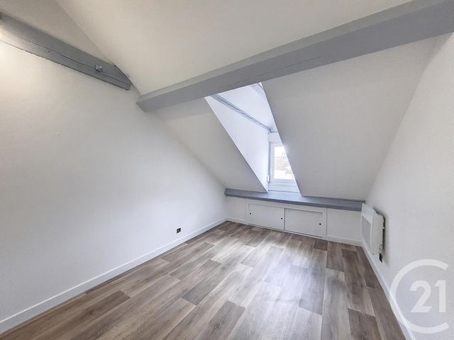 Appartement F6 &agrave; louer - 7 pi&egrave;ces - 182,46 m2 - Remiremont - 88 - LORRAINE