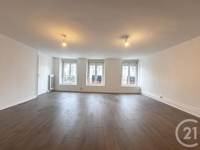 Appartement F6 &agrave; louer - 7 pi&egrave;ces - 182,46 m2 - Remiremont - 88 - LORRAINE