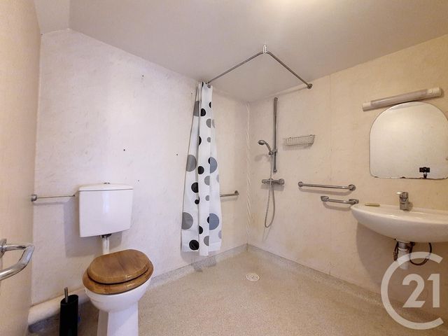 Appartement F6 &agrave; louer - 7 pi&egrave;ces - 182,46 m2 - Remiremont - 88 - LORRAINE