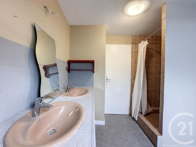 Appartement F6 &agrave; louer - 7 pi&egrave;ces - 182,46 m2 - Remiremont - 88 - LORRAINE