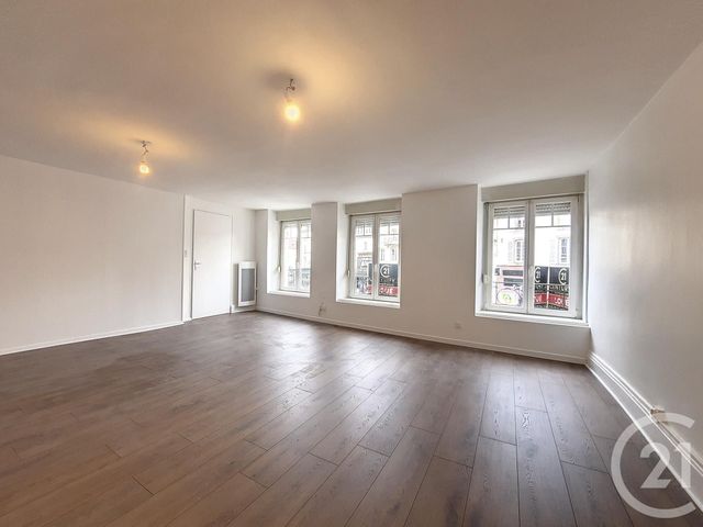 Appartement F6 &agrave; louer - 7 pi&egrave;ces - 182,46 m2 - Remiremont - 88 - LORRAINE