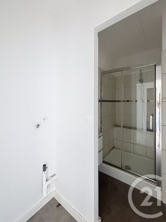 Appartement F4 &agrave; louer - 4 pi&egrave;ces - 66,34 m2 - Le Thillot - 88 - LORRAINE