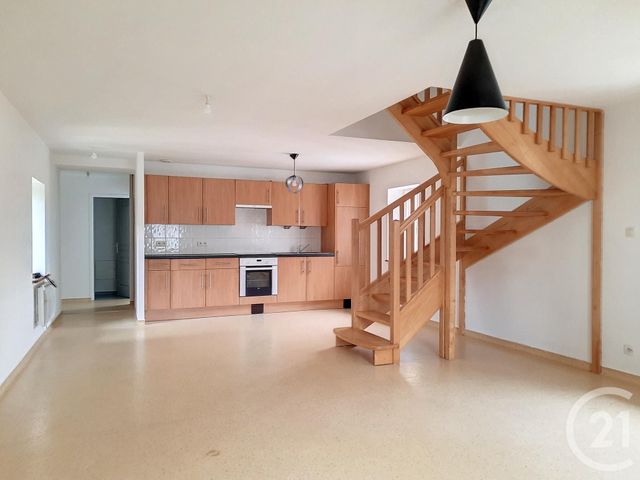 Appartement F3 &agrave; louer - 3 pi&egrave;ces - 65,69 m2 - Remiremont - 88 - LORRAINE