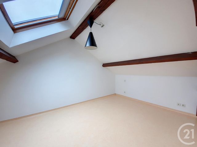 Appartement F3 &agrave; louer - 3 pi&egrave;ces - 65,69 m2 - Remiremont - 88 - LORRAINE