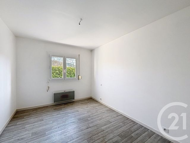 Appartement F4 &agrave; louer - 4 pi&egrave;ces - 66,02 m2 - St Ame - 88 - LORRAINE