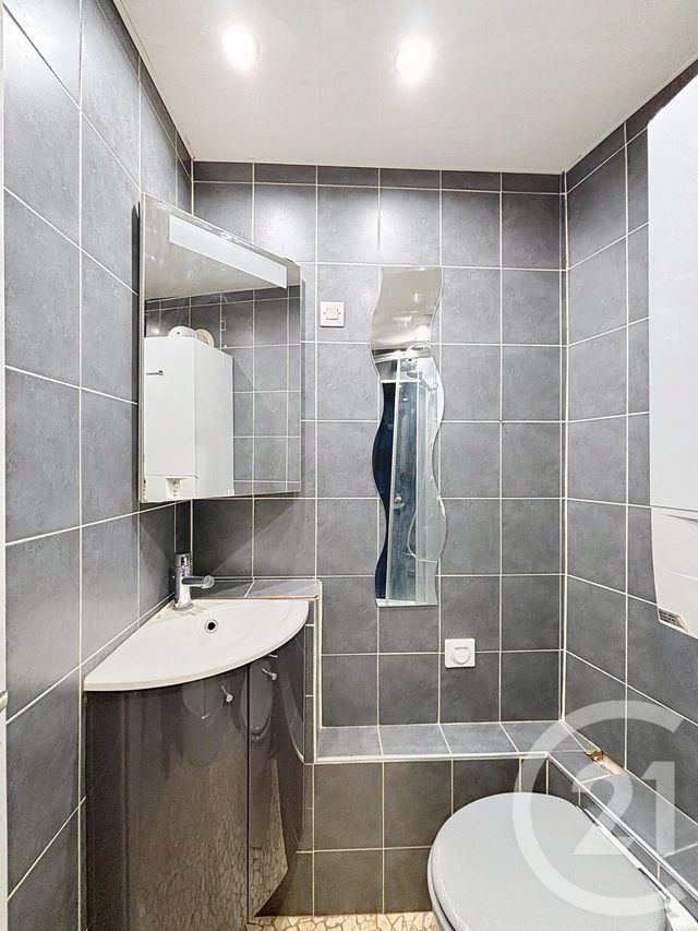 Appartement F3 &agrave; louer - 3 pi&egrave;ces - 72,64 m2 - Remiremont - 88 - LORRAINE