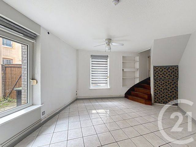 Appartement F3 &agrave; louer - 3 pi&egrave;ces - 72,64 m2 - Remiremont - 88 - LORRAINE