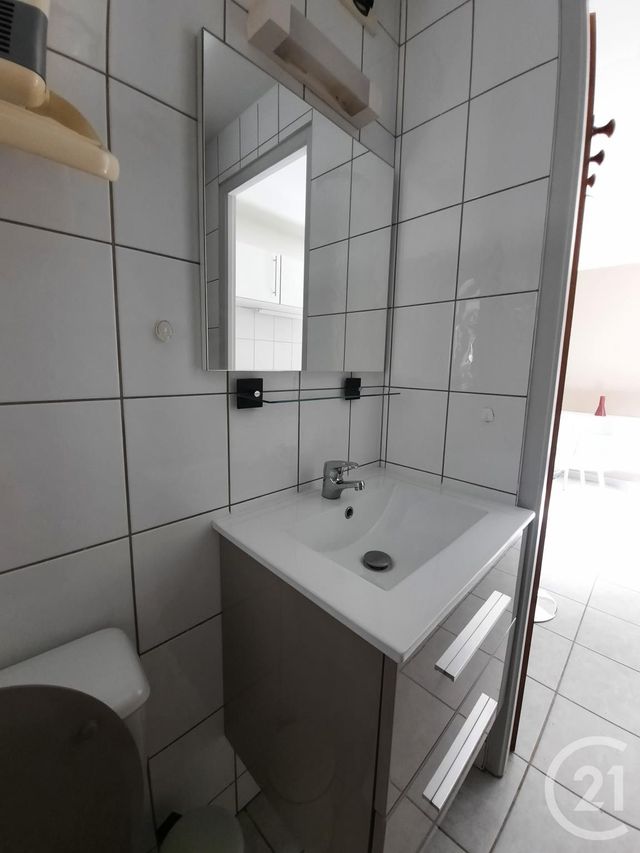 Appartement F2 &agrave; louer - 2 pi&egrave;ces - 27,33 m2 - Remiremont - 88 - LORRAINE