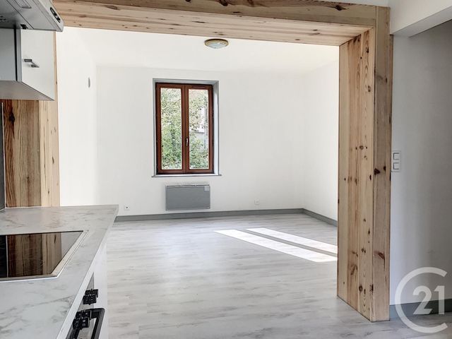 Appartement F2 &agrave; louer - 2 pi&egrave;ces - 39,75 m2 - Remiremont - 88 - LORRAINE