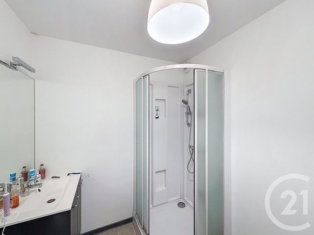 Appartement F2 &agrave; louer - 2 pi&egrave;ces - 38,85 m2 - Remiremont - 88 - LORRAINE