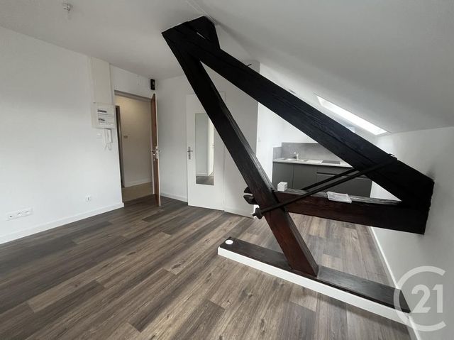 Appartement Studio &agrave; louer - 2 pi&egrave;ces - 22,05 m2 - Remiremont - 88 - LORRAINE