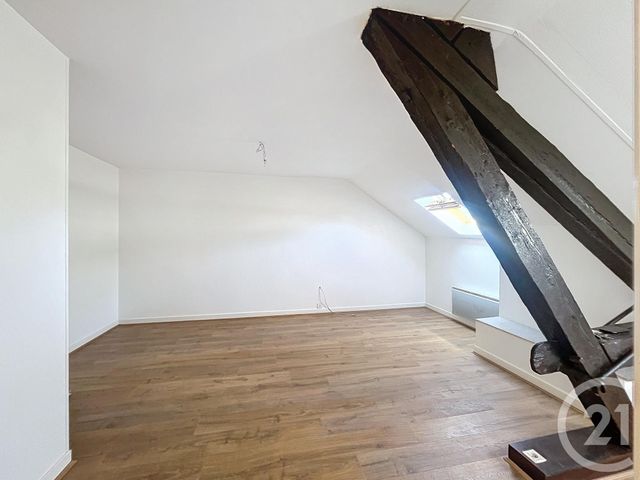 Appartement Studio &agrave; louer - 1 pi&egrave;ce - 25,67 m2 - Remiremont - 88 - LORRAINE